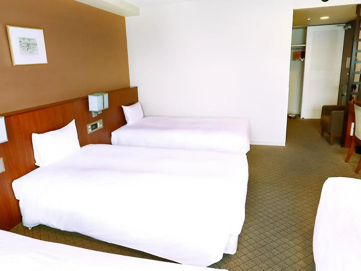 Hotel Abest سابورو
